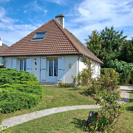 Grande Maison Familiale - 10 Pers - Caen Et Plages Du Débarquement Сasa de vacaciones *